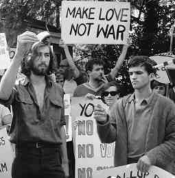 4-s-fe-54-13-anti-war-protest.jpg